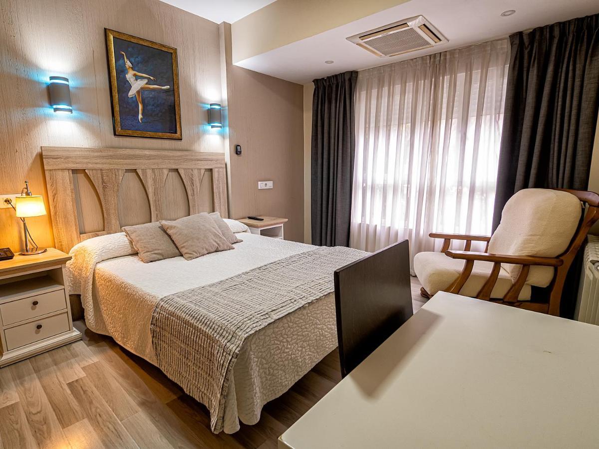 Hostal Real Aranjuez Esterno foto